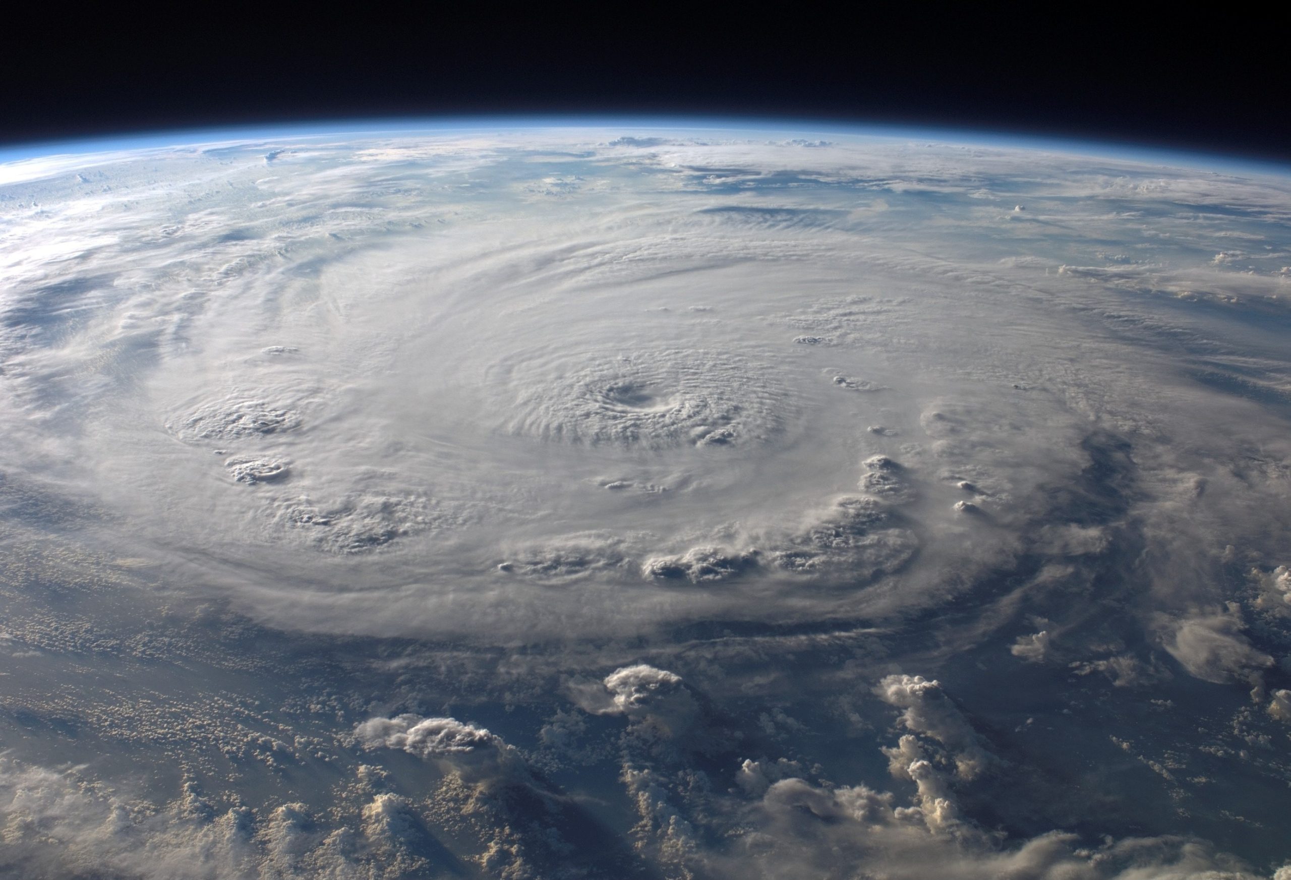 Atmospheric Dance: Pressure Systems and Climate Models Unravel Weather Mysteries